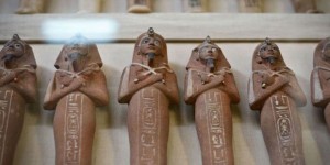 Artifacts-are-seen-on-display-at-the-Egyptian-museum-AFP-2-Copy-620x422-620x310
