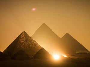 pyramids.jpg__800x600_q85_crop