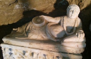 2015-12-etruscan-urn-670-jpg