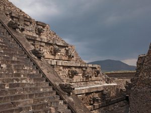 jun2016_c03_teotihuacan.jpg__800x600_q85_crop