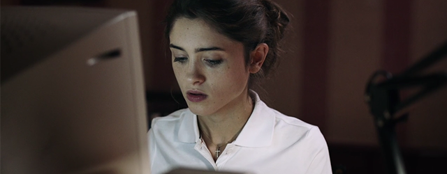 Natalia Dyer as Alice logs into a 1990s computer